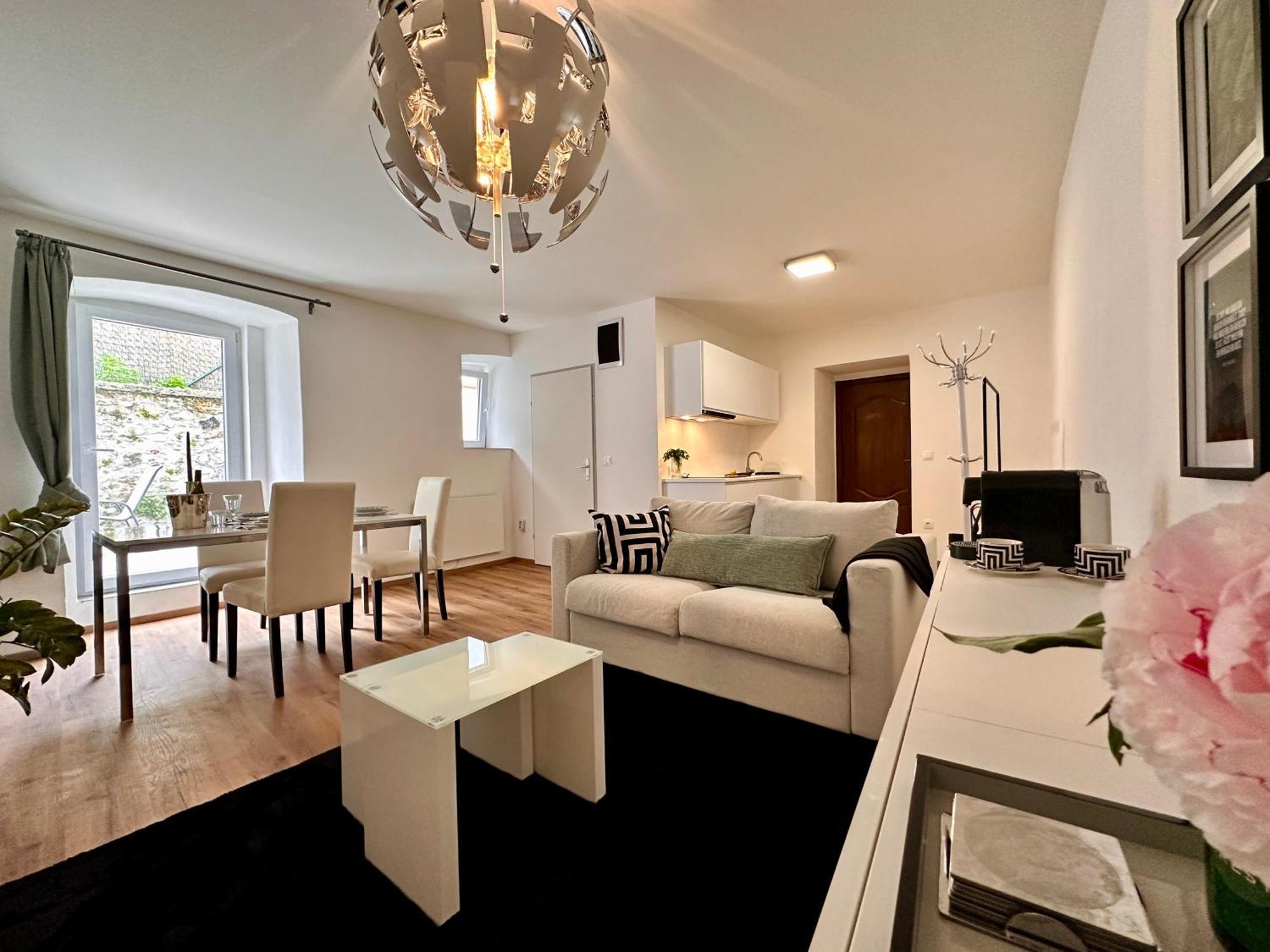 Schoene Ferienwohnung Schottwien Экстерьер фото
